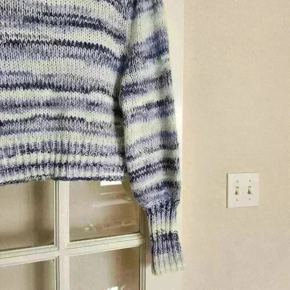 Wild Fable Women's Blue Comfy Cozy Crop Knit Chunky Fall Winter Sweater Medium - Picture 8 of 11